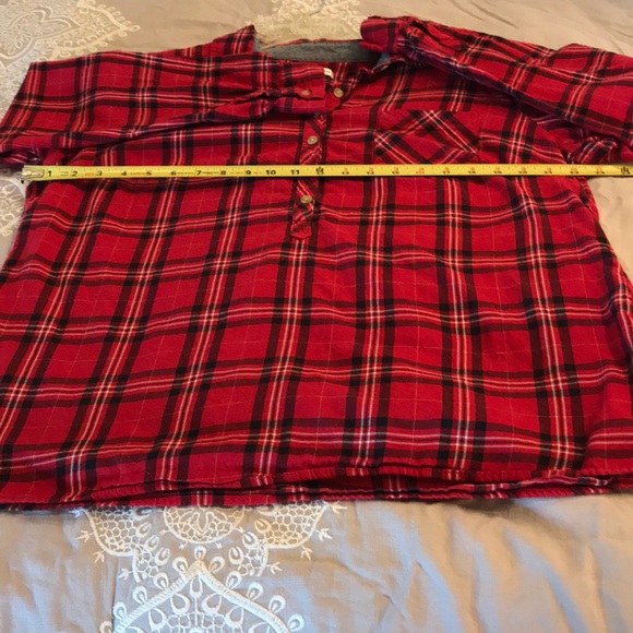 Women’s CROFT&BARROW Plaid Top - Picture 7 of 11